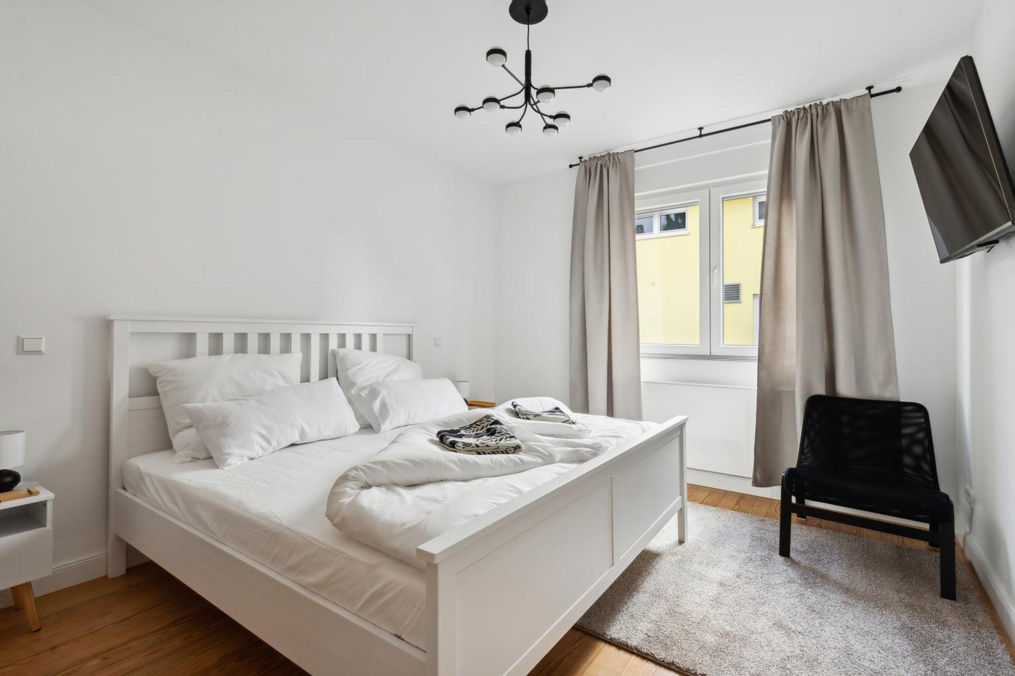 Modern Living - Basf - Ma - Pfalz - 1 Gym 2 Working Spaces Apartment