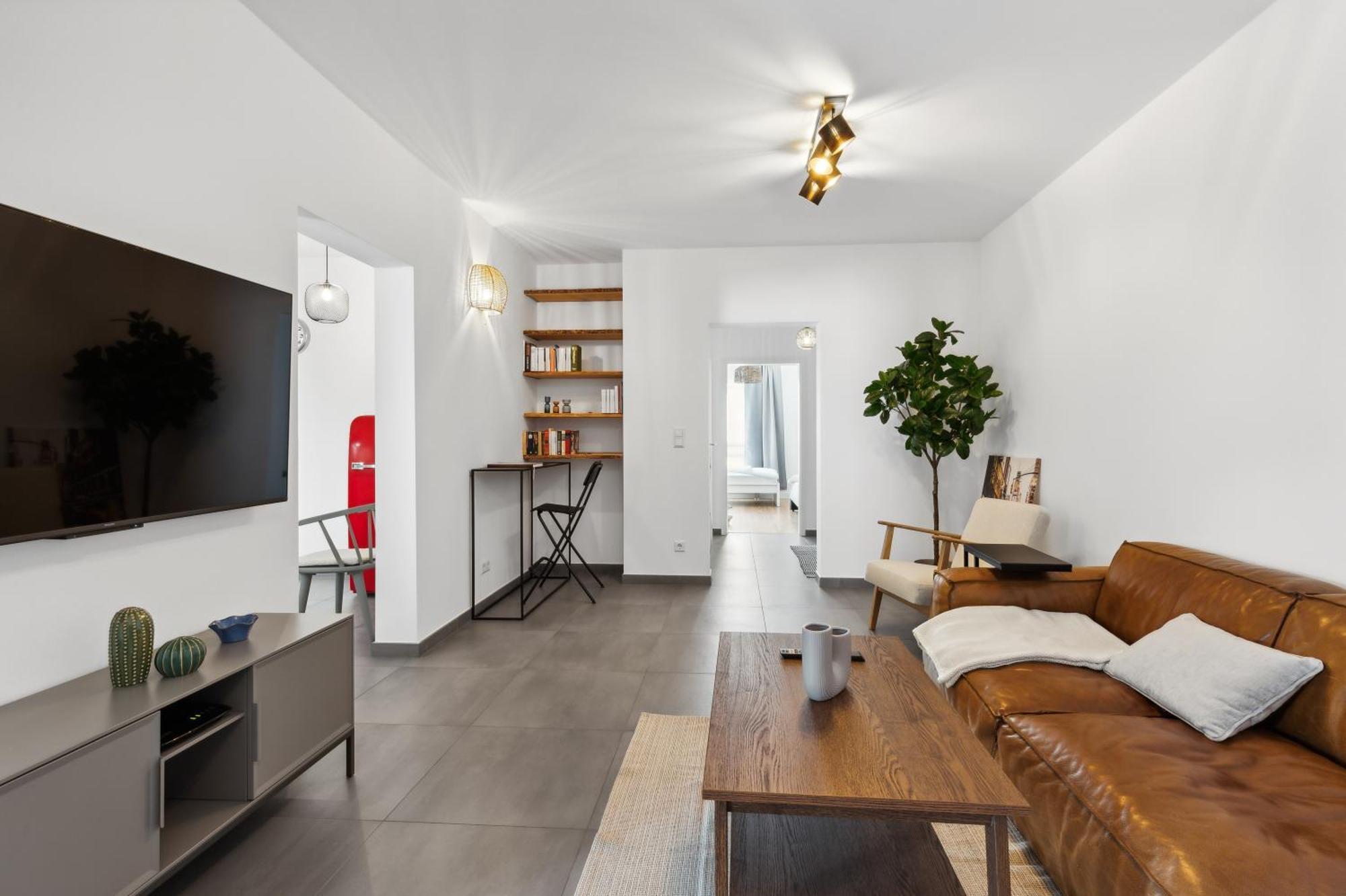 Modern Living - Basf - Ma - Pfalz - 1 Gym 2 Working Spaces Apartment